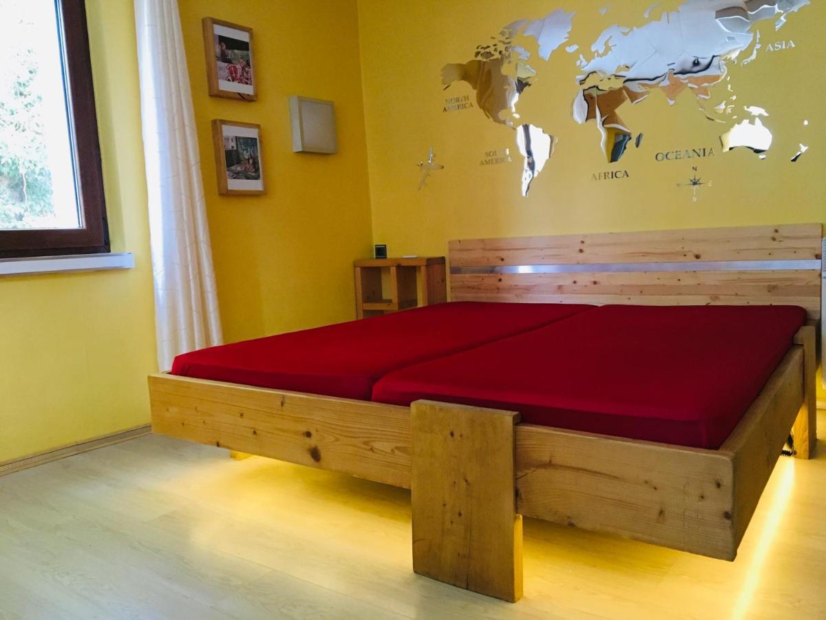 Direkt Am Main Villa Karlstadt Bagian luar foto
