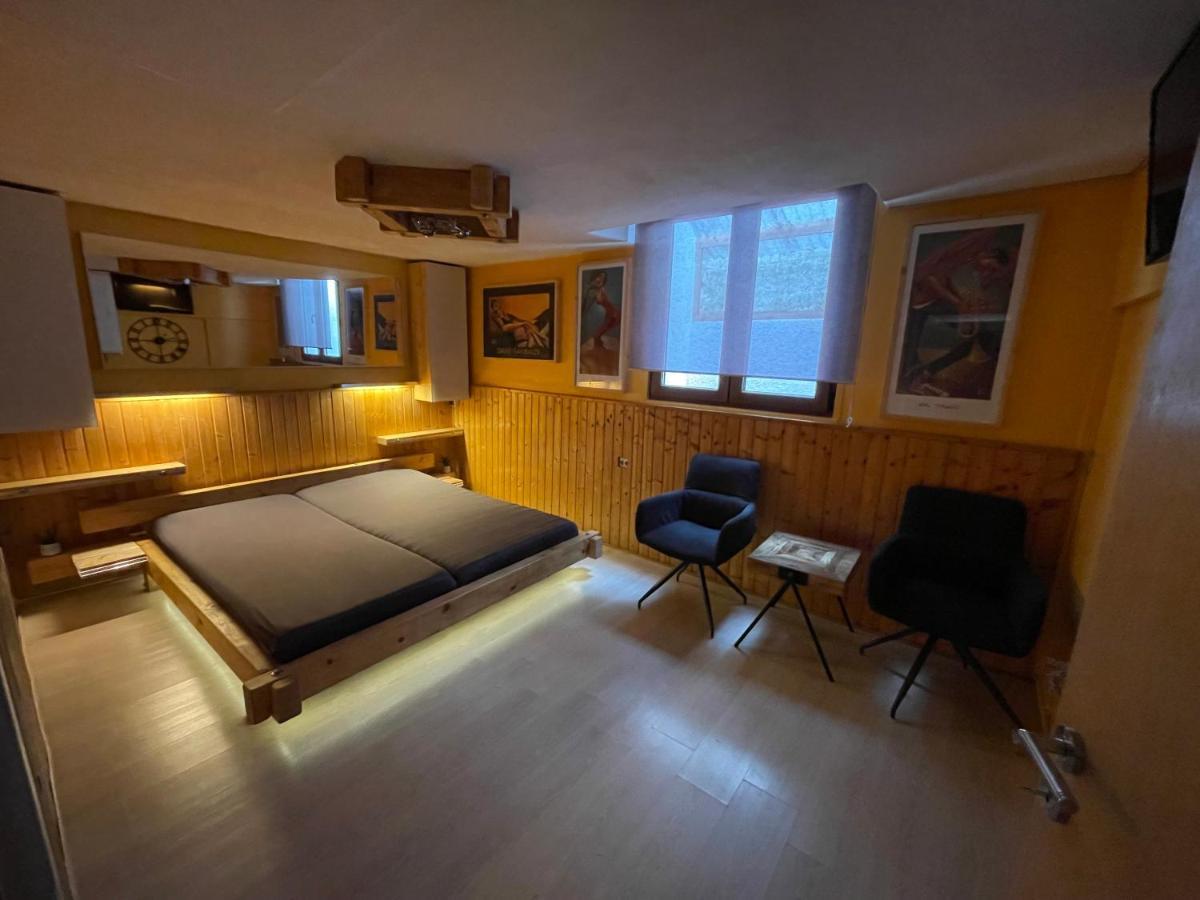 Direkt Am Main Villa Karlstadt Bagian luar foto